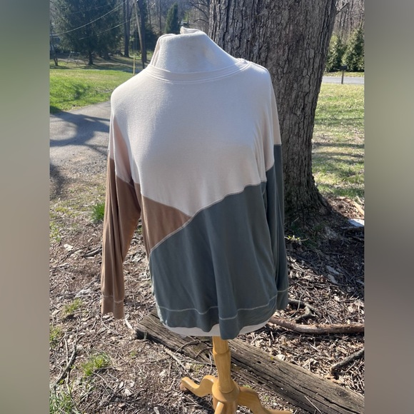 DOE & RAE LONG SLEEVE COLOR BLOCK PULLOVER WOMENS LARGE - Picture 8 of 8